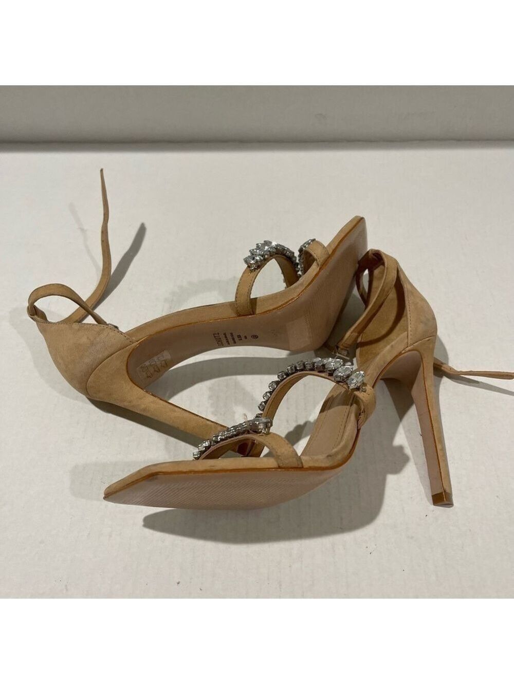 Women’s Shutz Linsey Nubuck Beige Sandal Heels Size 9.5 US! - Picture 5 of 8